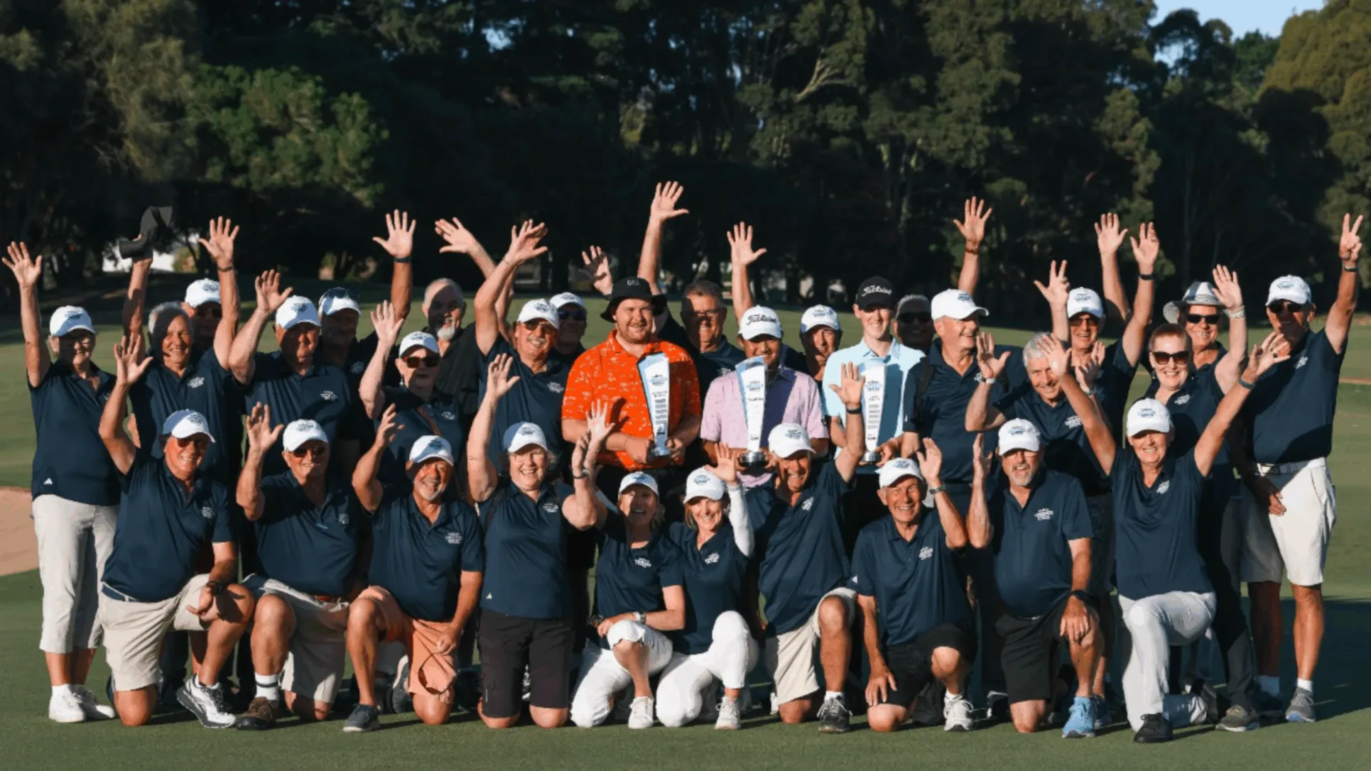 Golf Australia volunteers team shot