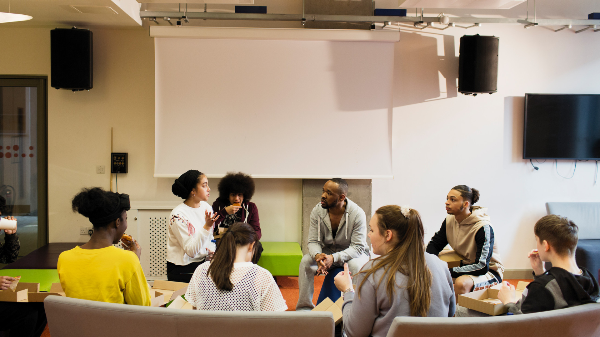 Case Study: How Encircle Automates Volunteer Onboarding with Rosterfy