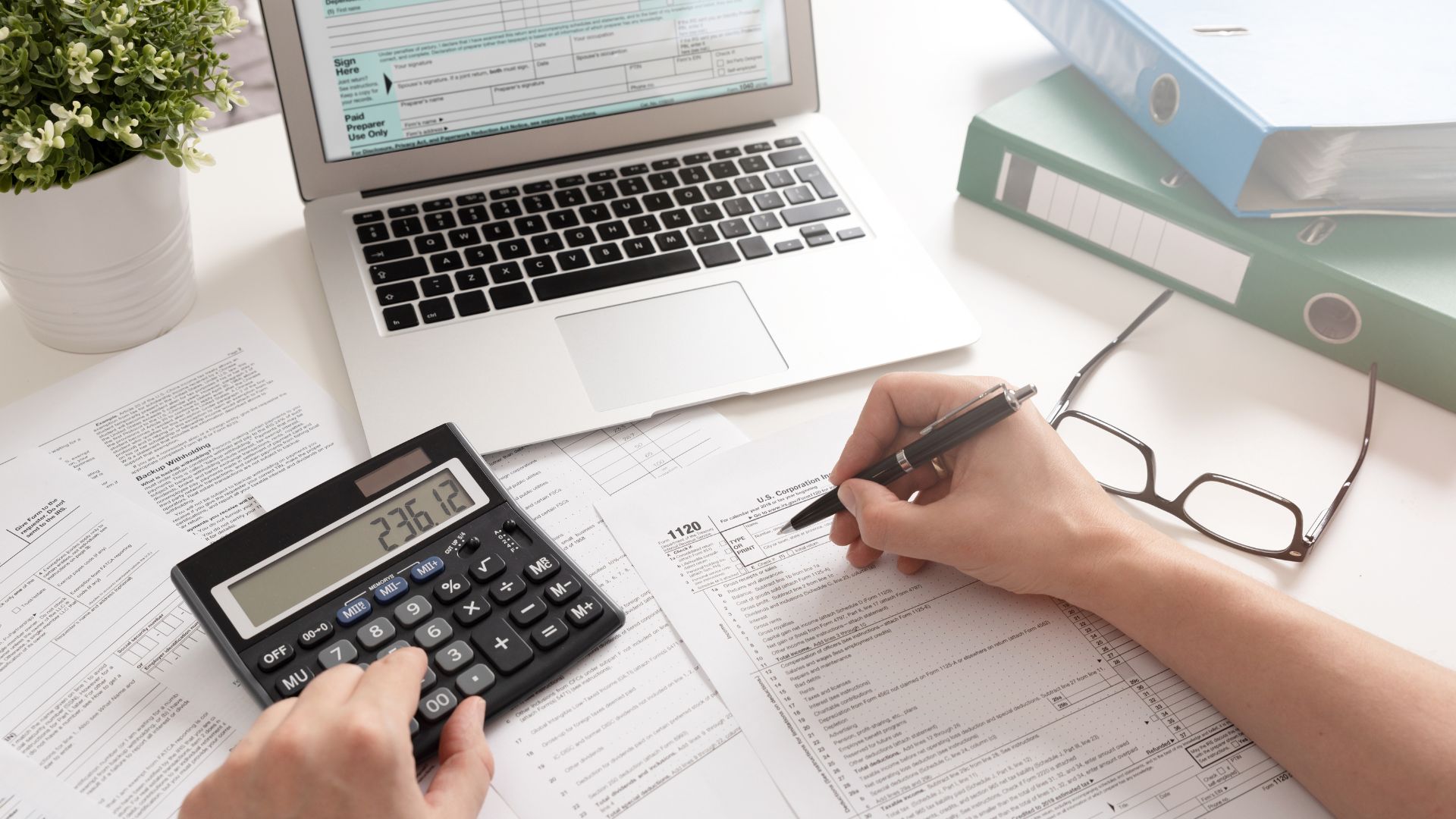 Is volunteer work tax deductible?